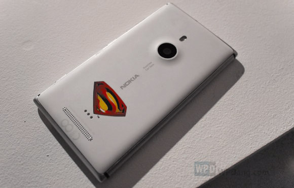 Nokia Siap Rilis Lumia 925 Superman Limited Edition