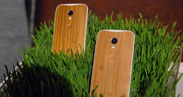 Desain Unik Motorola Moto X Seperti Kayu