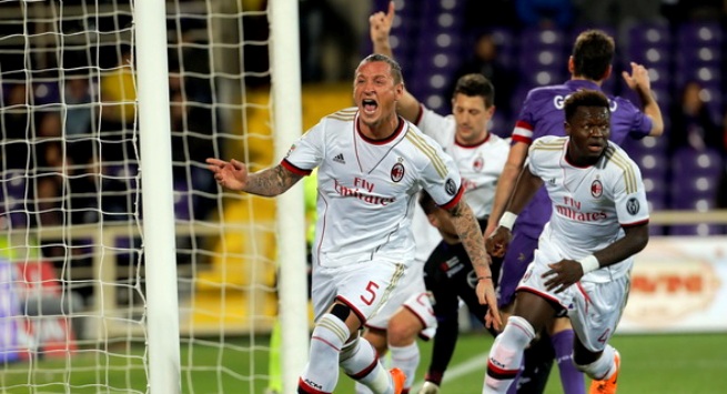 Kalahkan Fiorentina 2-0, AC Milan Curi 3 Poin