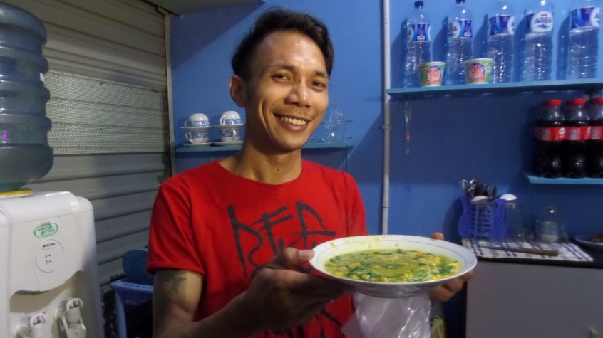 Norman Kamaru Jadi tukang Bubur