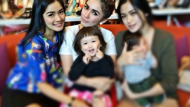 Foto Anak Jessica Iskandar