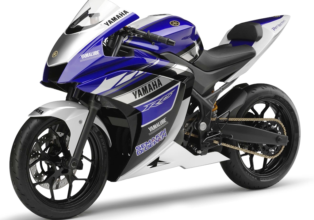 Spesifikasi dan Harga Yamaha YZF-R25 Terbaru November 2014