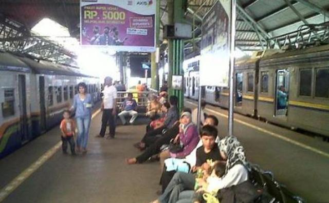 tiket kereta api tambahan lebaran 2015