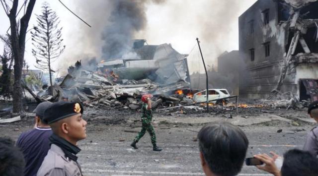 pesawat hercules jatuh di medan