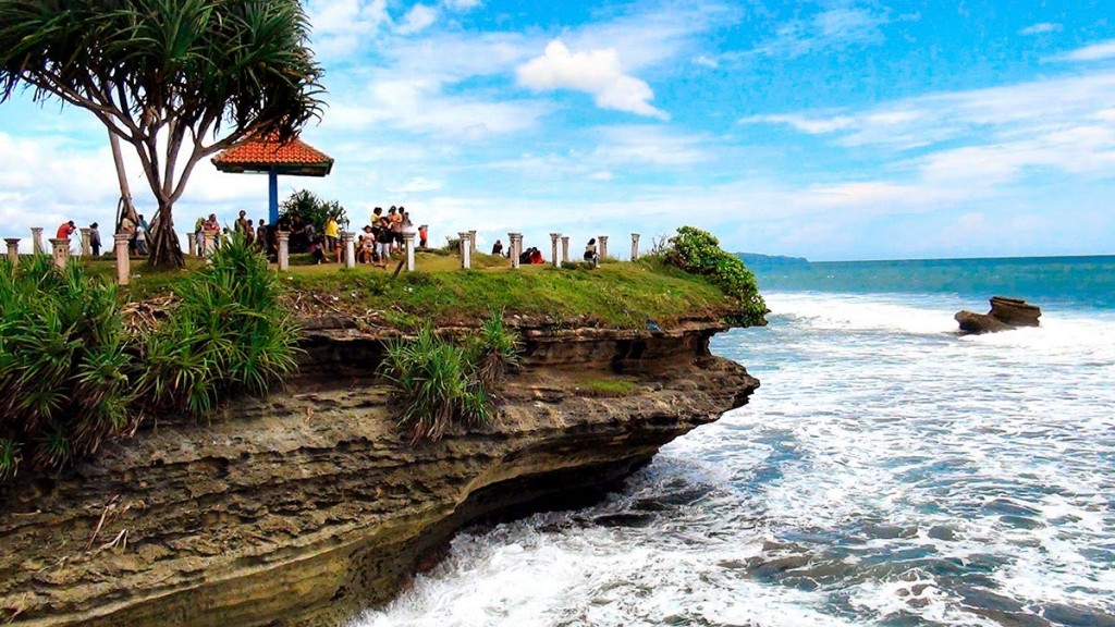 batu_hiu_pangandaran