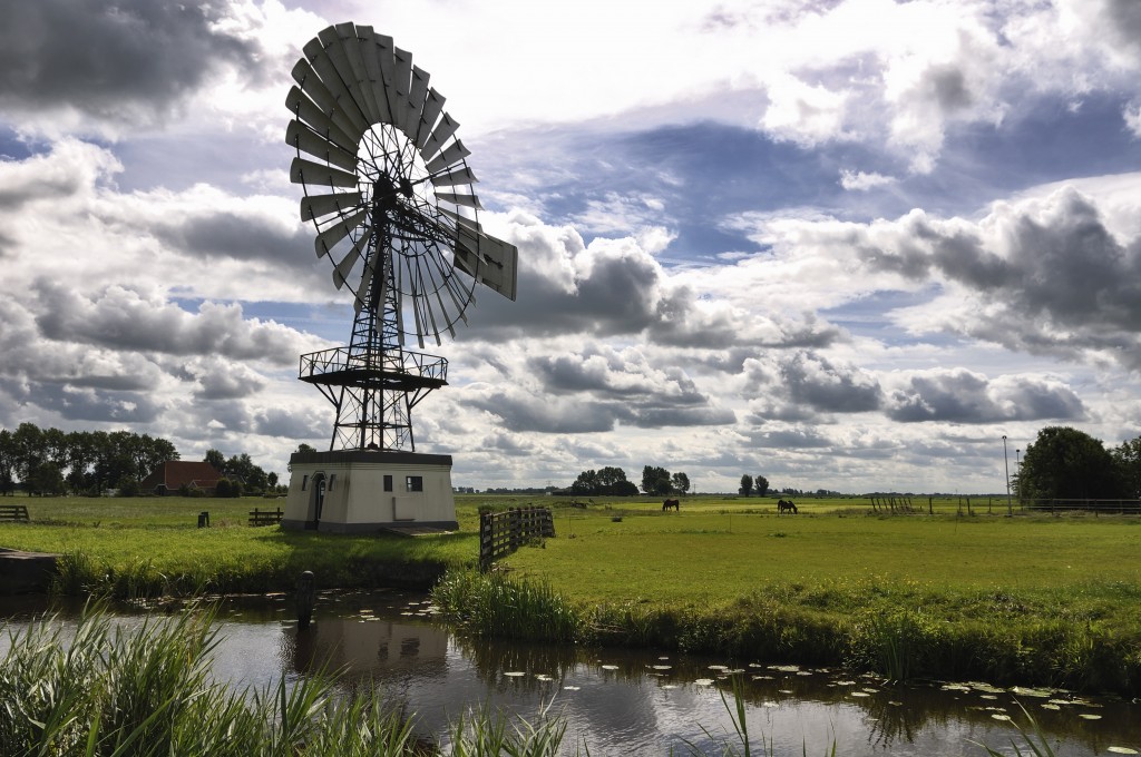 Windmotor_in_Weidum_(Friesland)