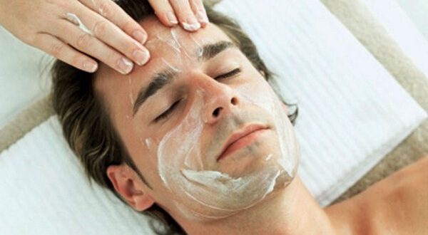 Cara merawat kulit wajah berminyak